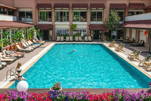 Гостиница Sealife Kemer Resort Hotel в Кемере
