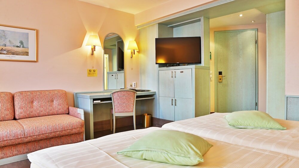 Фото Hotel zum Loewen