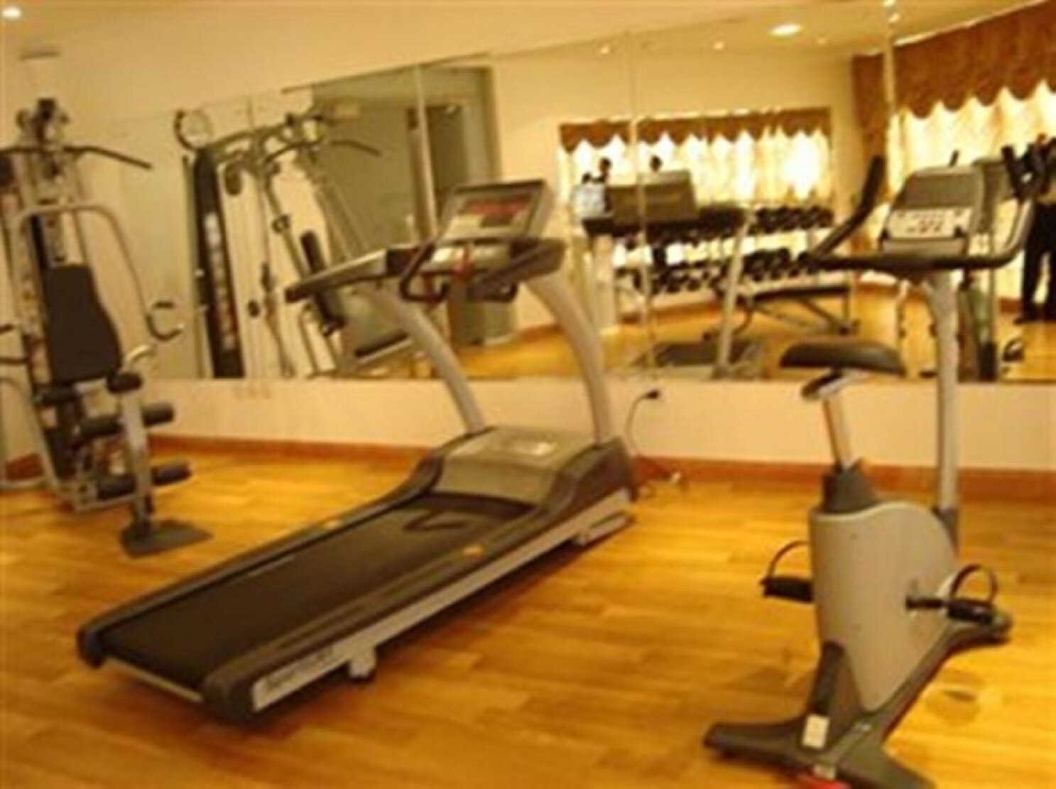 Фото Landmark Suites Jeddah