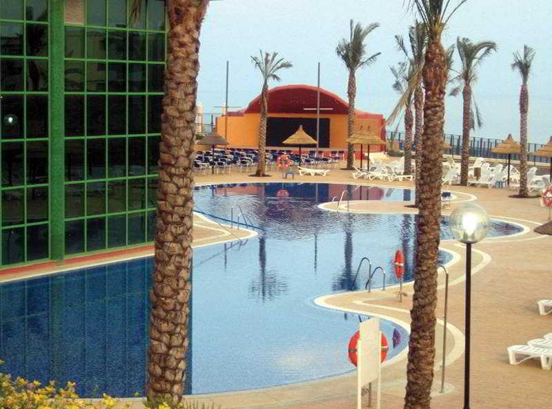 Фото Holiday World Riwo Hotel