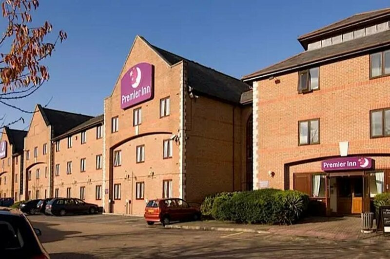 Гостиница Premier Inn Guildford North A3 в Гилфорде