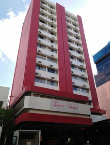 Гостиница Hotel Tower House Suites