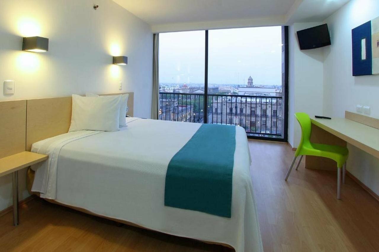 Фото One Guadalajara Centro Historico