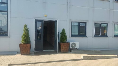 Әйелдің іш киімінде мастурбация жасап жатқанын қараңыз