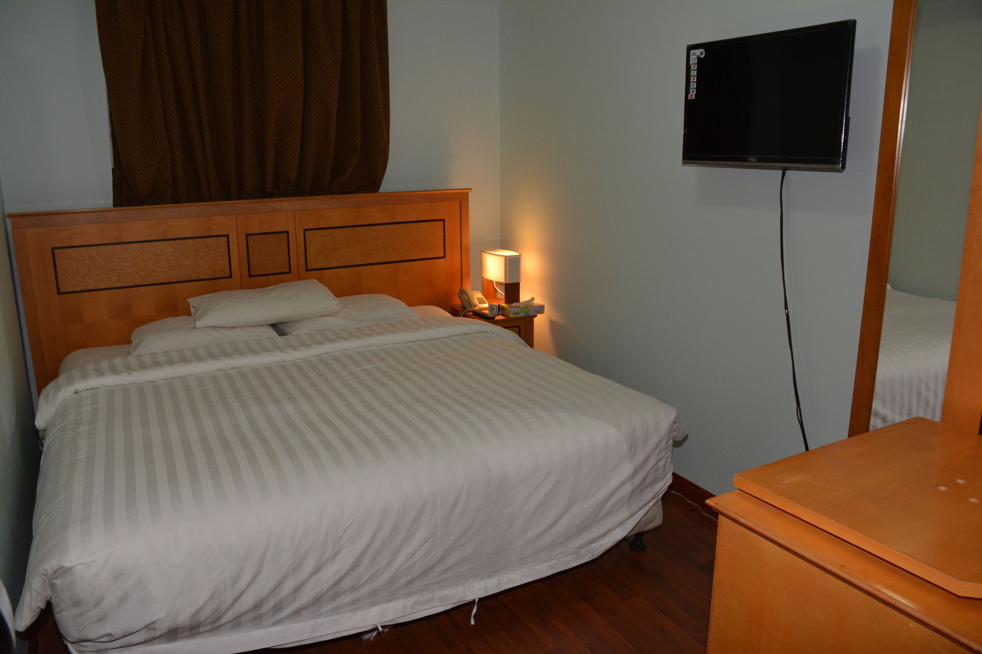 Фото Nour Al Thuria Hotel