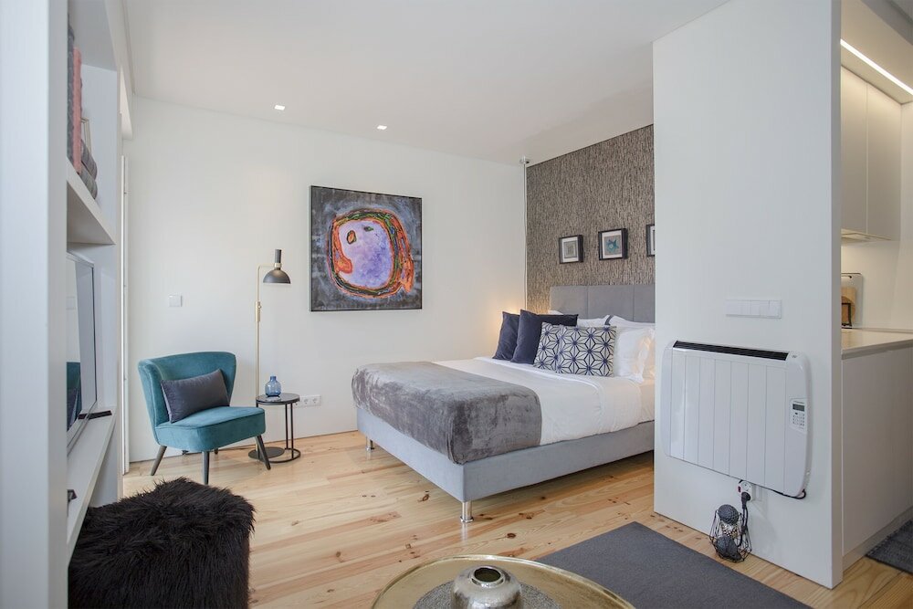 Фото Liiiving in Porto - Cozy & Chic Downtown