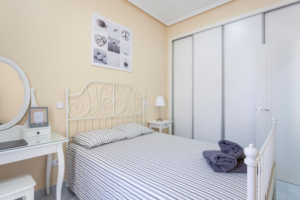 Фото Sunny Urban Apt. Historic District - Sol