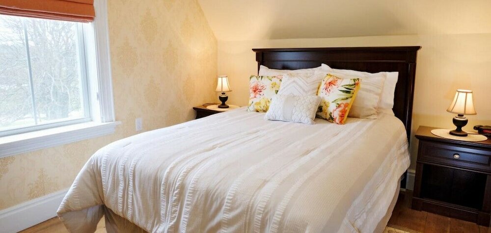 Фото Montgomery Inn Ingleside