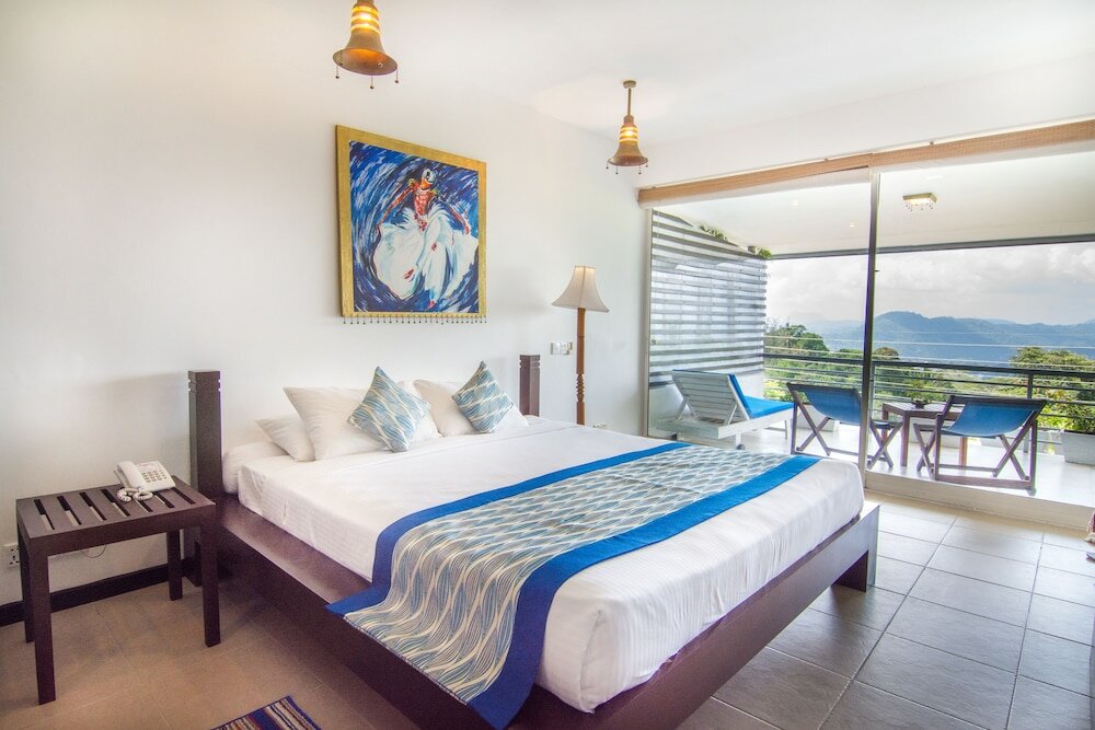 Фото Theva Residency