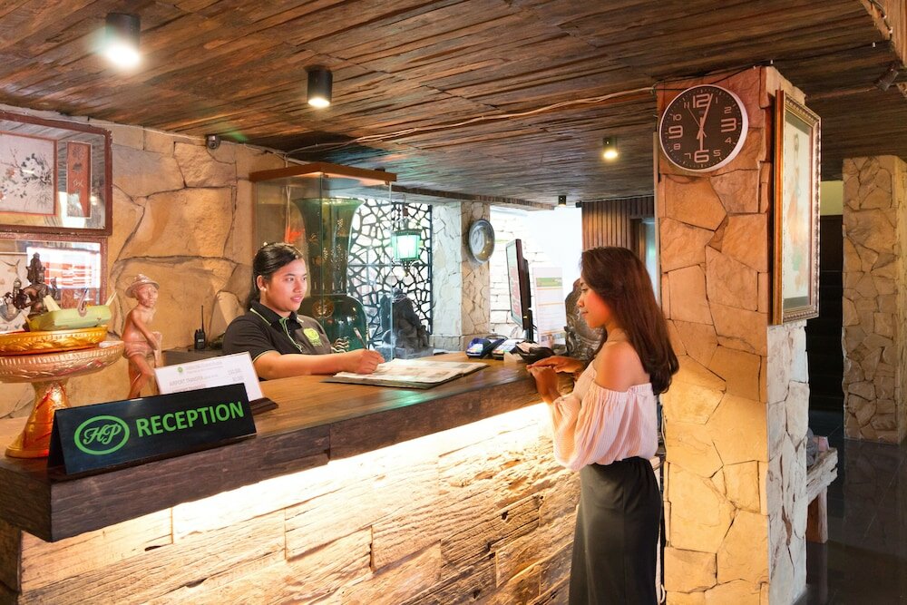 Фото Hadi Poetra Hotel