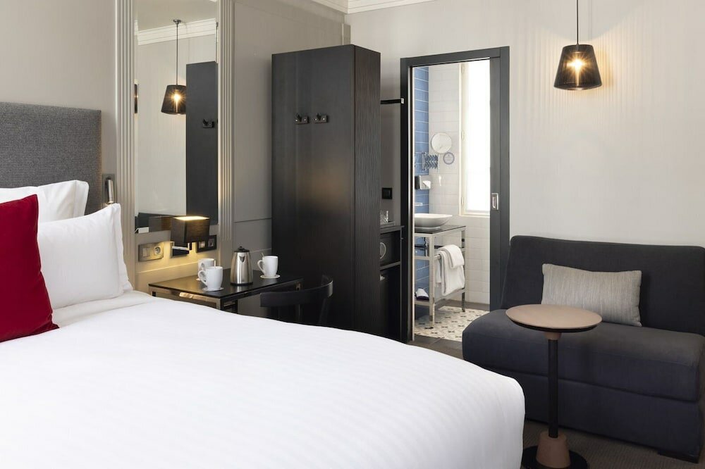 Фото Hôtel Les Matins de Paris & SPA