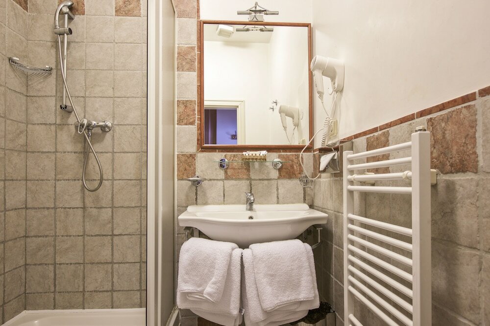 Фото Hotel Tivoli Prague