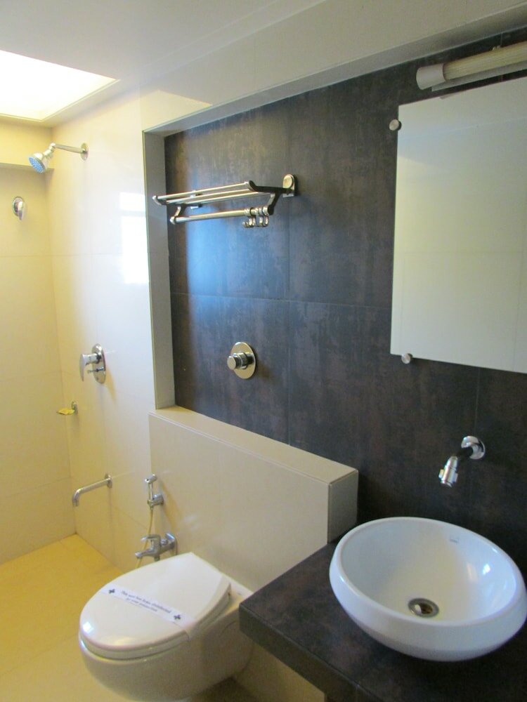 Фото Hotel Mourya Residency