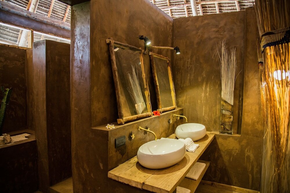 Фото Mwezi Boutique Resort