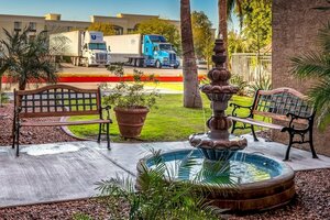 Гостиница Travelers Inn