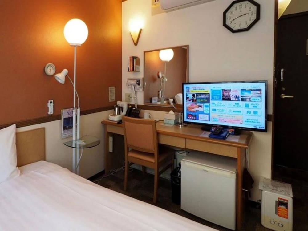 Фото Toyoko Inn Sakudaira Station Asama