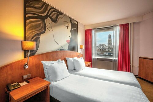 Гостиница Leonardo Hotel Utrecht City Center в Утрехте