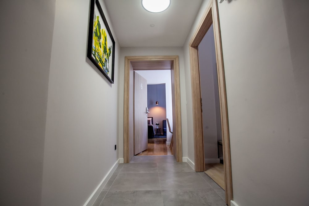 Фото Zagreb City Vibe Apartments & Rooms