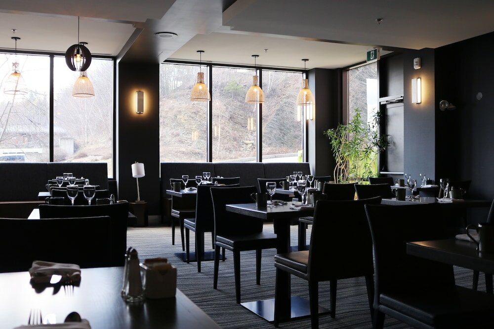 Фото Delta Hotels by Marriott Sherbrooke Conference Centre