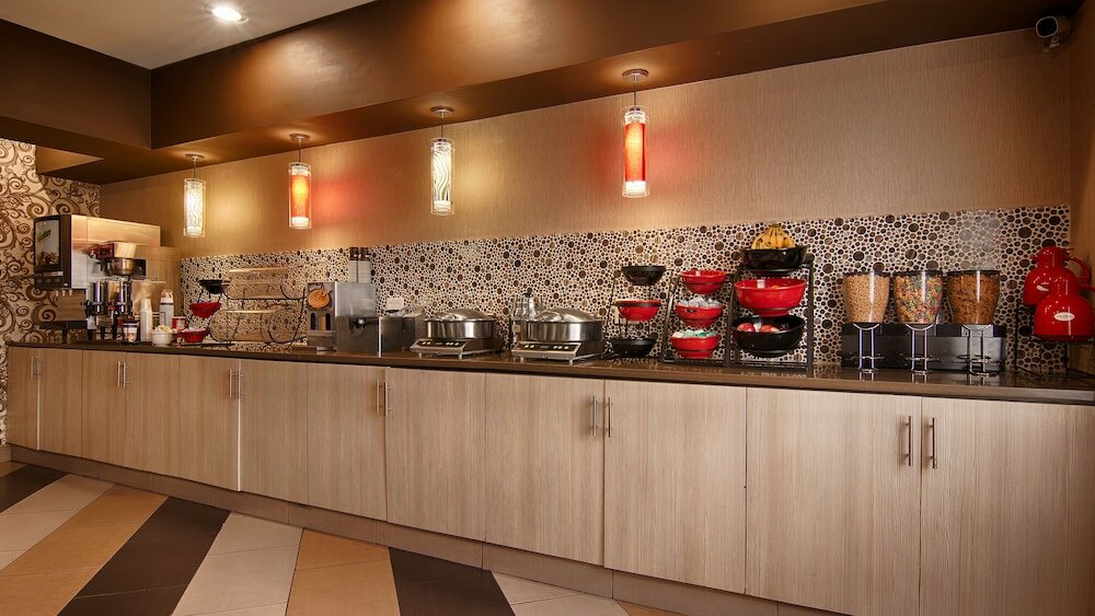 Фото Best Western Plus Jackson Downtown Colliseum