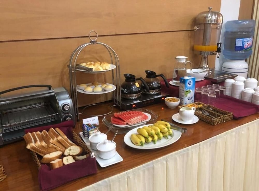 Фото Little Brick Saigon Hotel