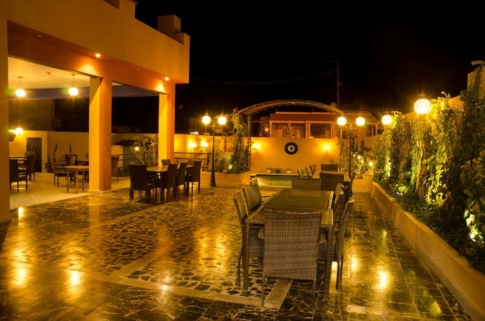 Фото Grand Madaba Hotel