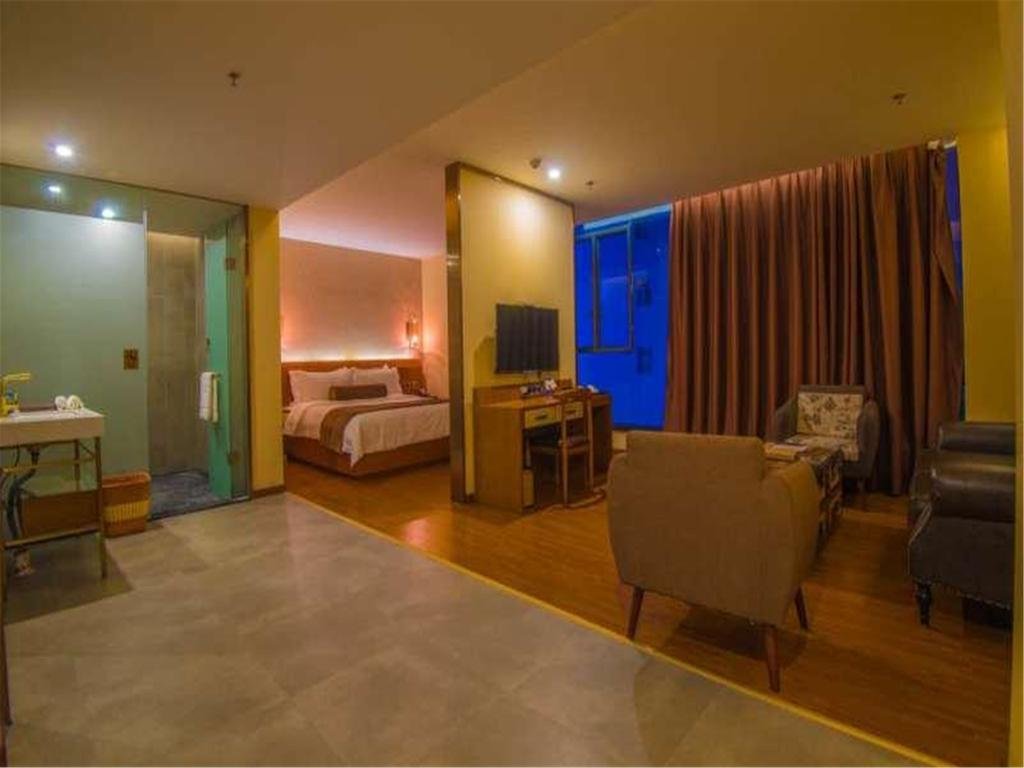 Фото James Joyce Hotel Qingyuan City Hall