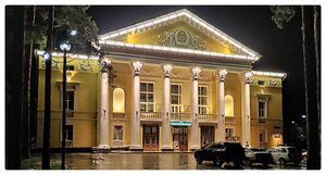 Mir (alleya Vysotskogo, 1), casa de la cultura