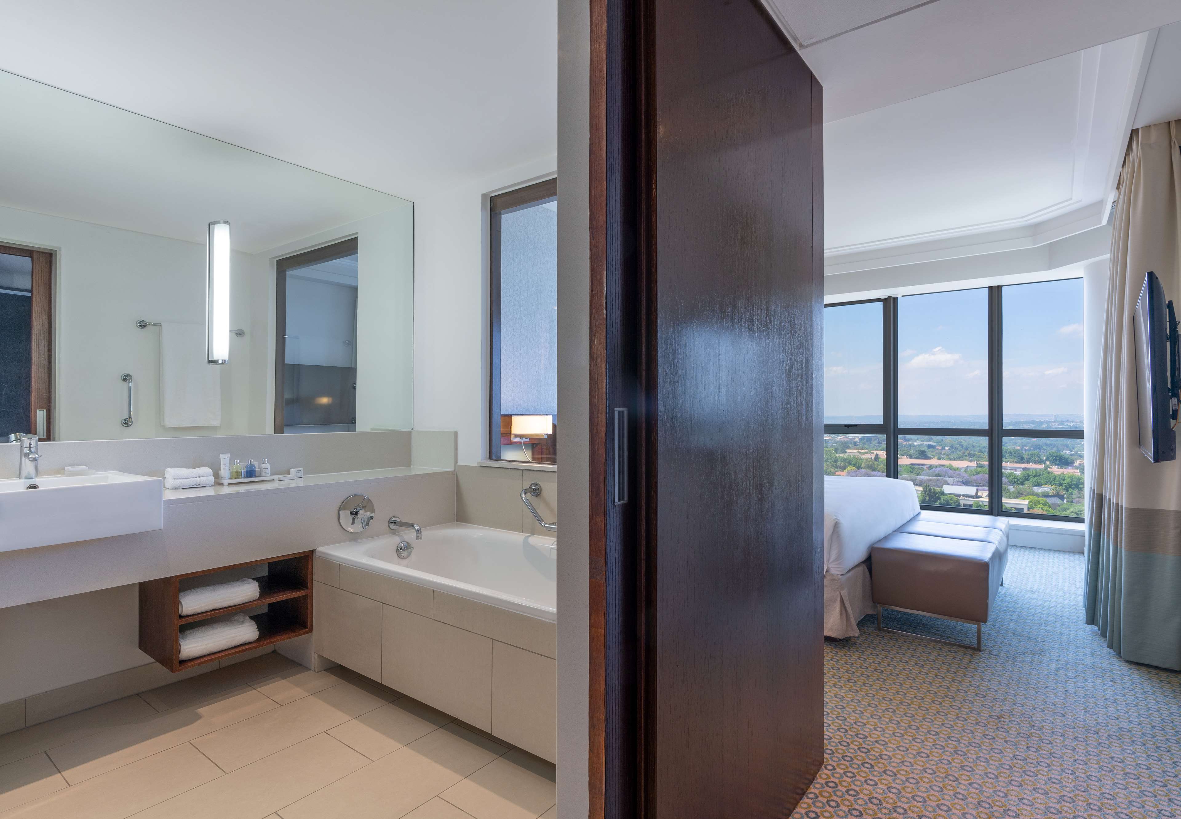 Фото Radisson Blu Hotel, Sandton Johannesburg