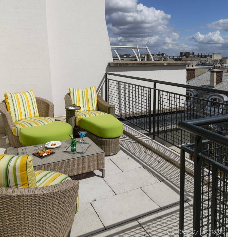 Фото Majestic Apartments Champs Elysées