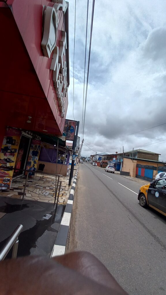 Beauty salon Etsy's Nails & SPA, Accra, photo