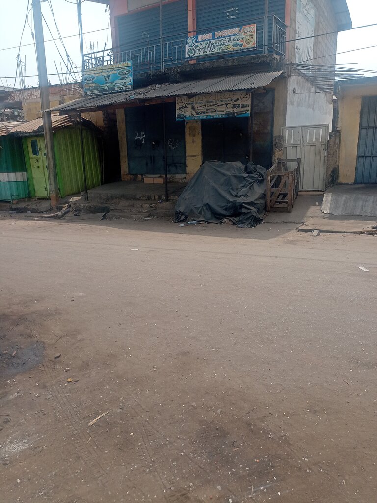 Car dealership Nhyira mtors, Accra, photo