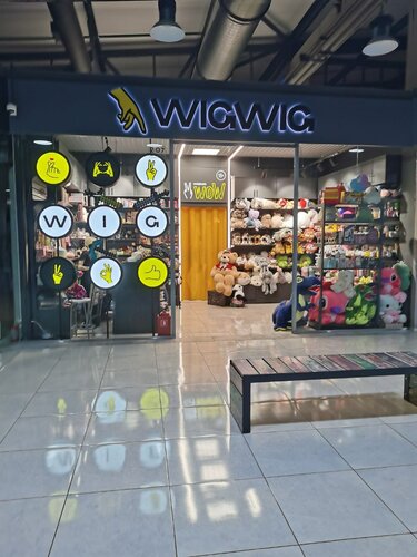 Күйеуі қалпақшасын жылтыратады