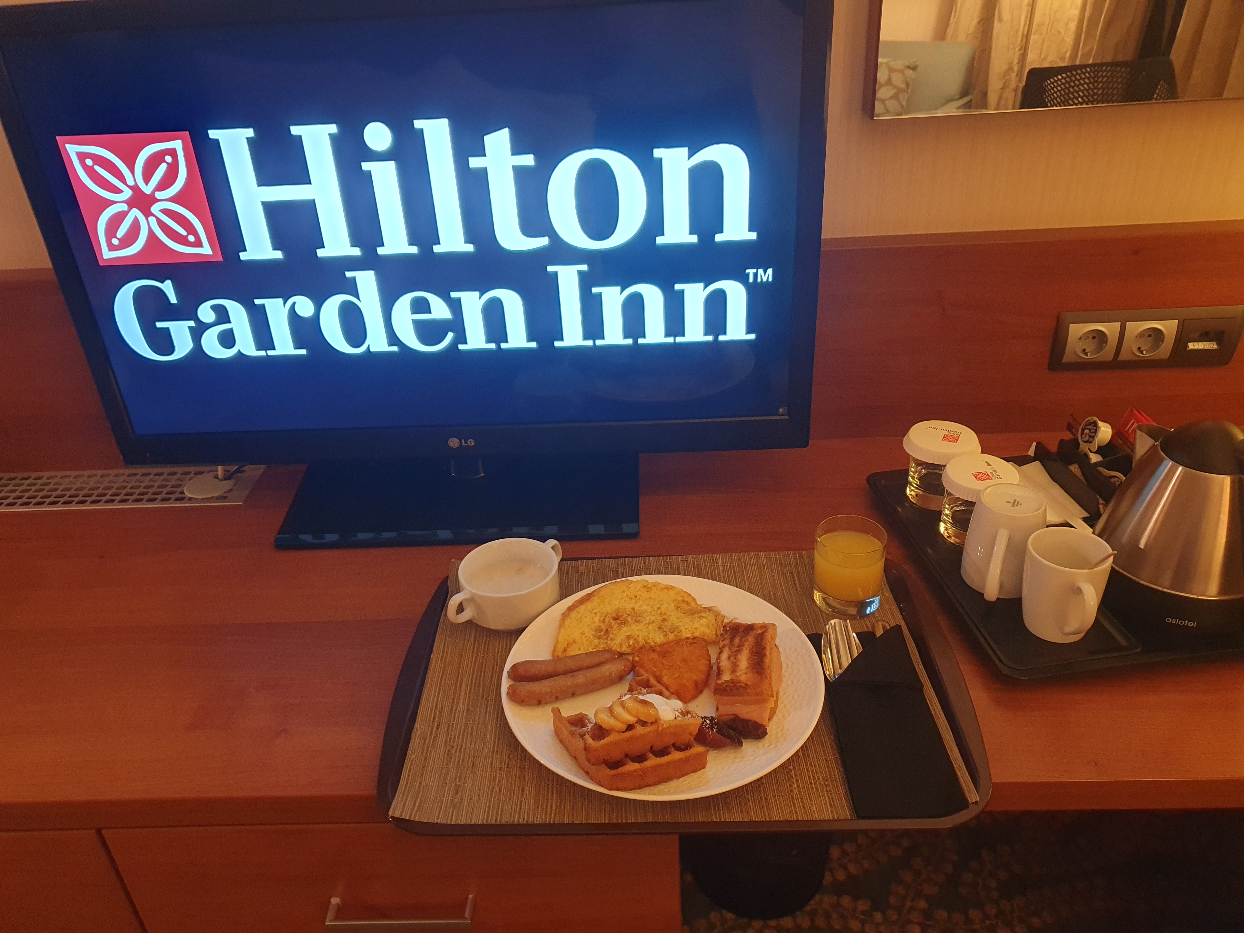 Фото Hilton Garden Inn Astana