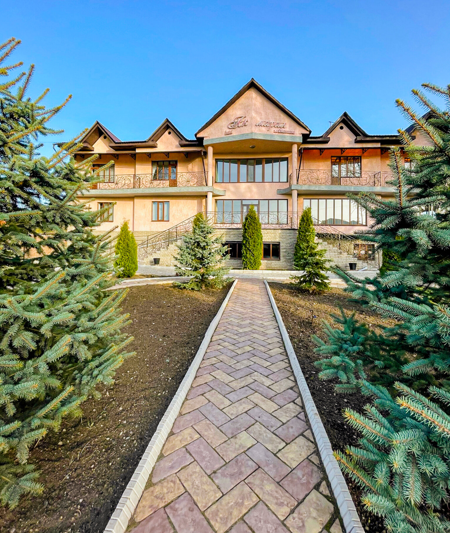 Фото Ак-Марал