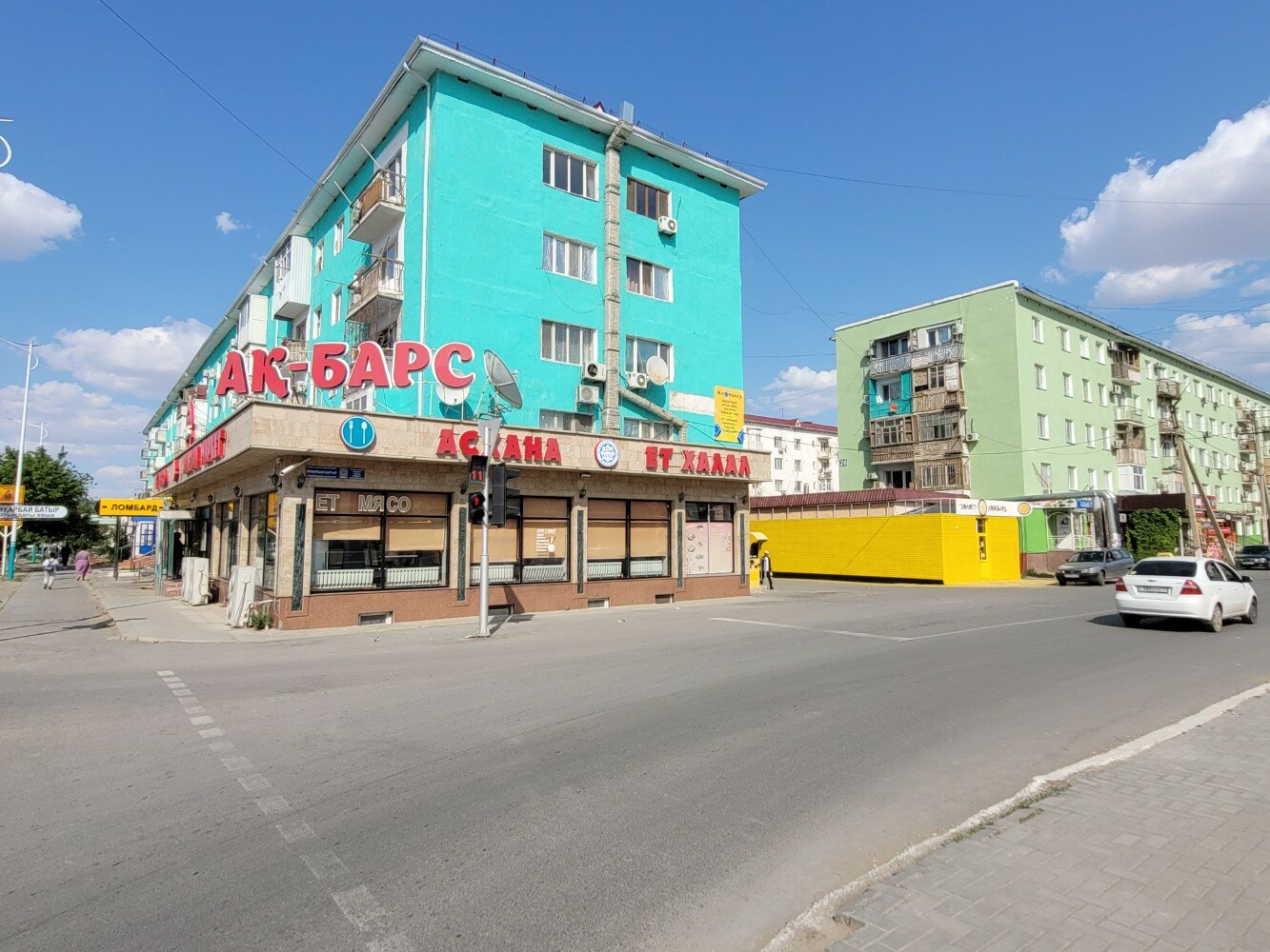 Үлкен тесіктердің секс фотосуреттері