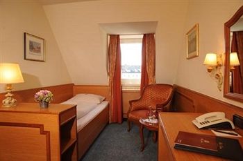Фото Hotel Torbrau