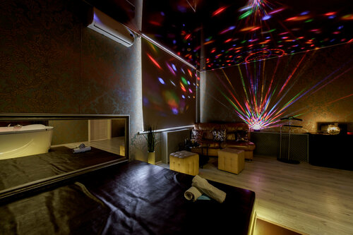 Бір кездесуде қызды қалай сиқытуға болады