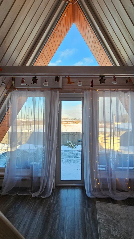 Фото Лиса в шалаше