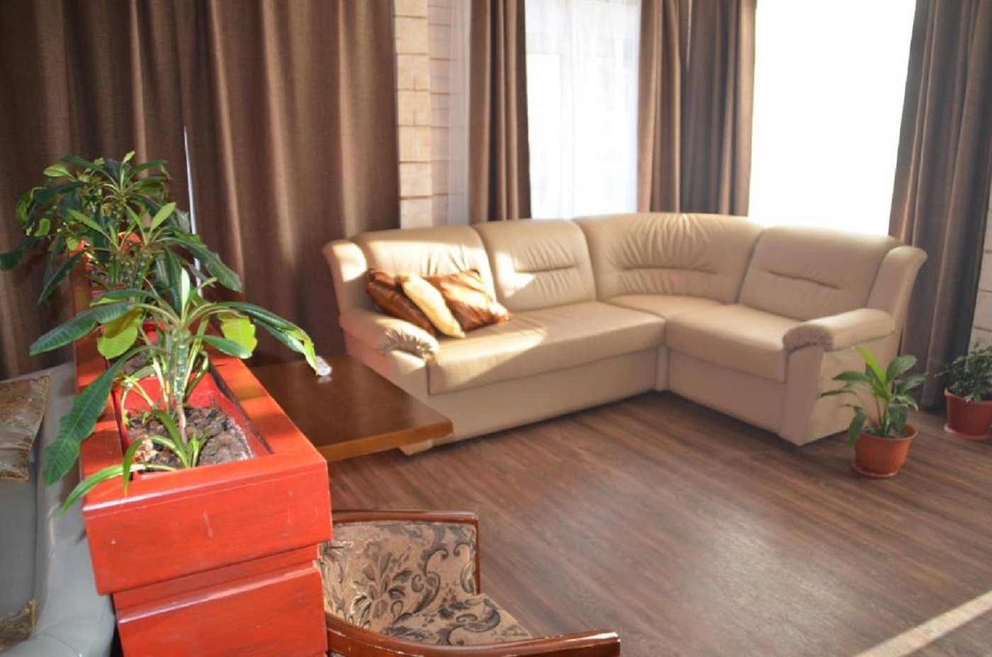 Фото отеля 2