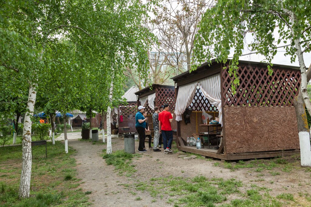 Фото: Пикниковая поляна, место для пикника, бул. Комарова, 23, микрорайон Северн