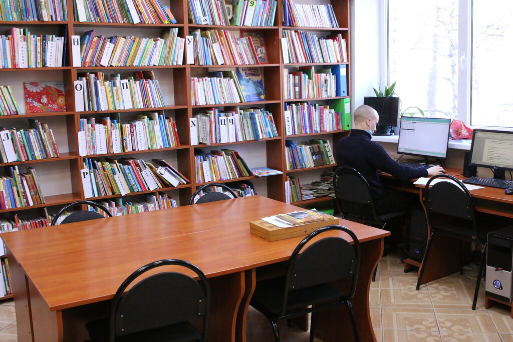 Библиотека Библиотека мкр-н А. Космодемьянского Калининградской ЦБС, Калининград, фото