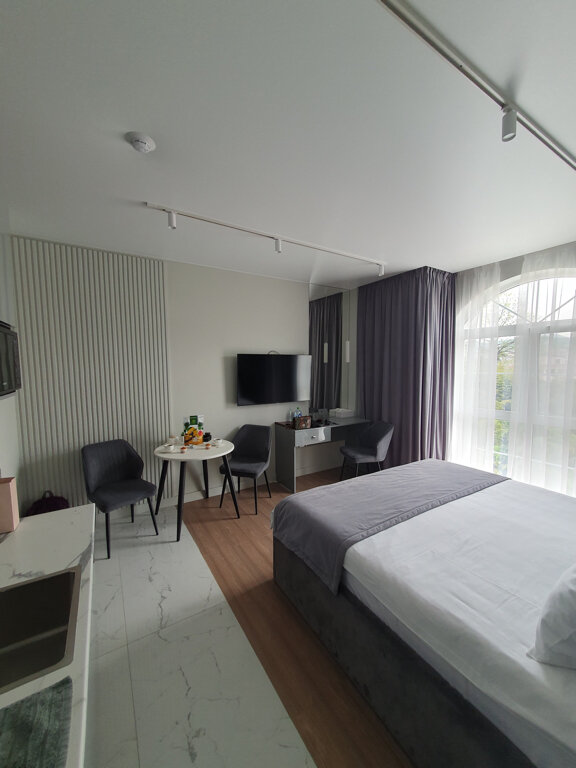 Фото The White Residence