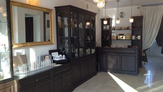 Tienda de perfumes y cosmética Atelier des Rarfums, , foto