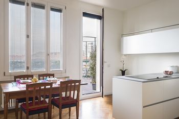 Фото City Life – RentClass Poliuto