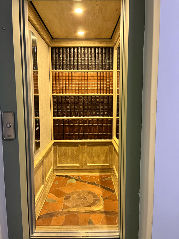 Фото Grand Hotel Gyumri by Apricot Hotels