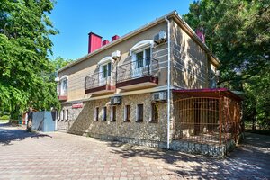 Grot (улица Горького, 5Б), hotel