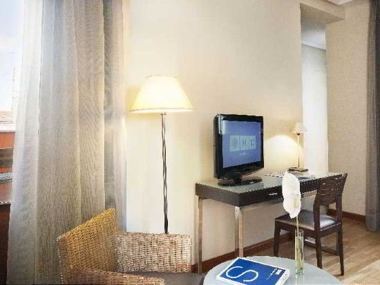 Фото H10 Villa de la Reina Boutique Hotel