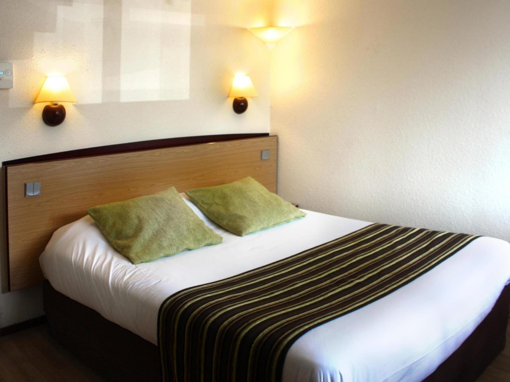 Фото Hôtel Campanile Reims Ouest - Tinqueux