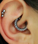 33 Piercing (ulitsa Sakko i Vantsetti, 50) ، صالون ثقب الجسم